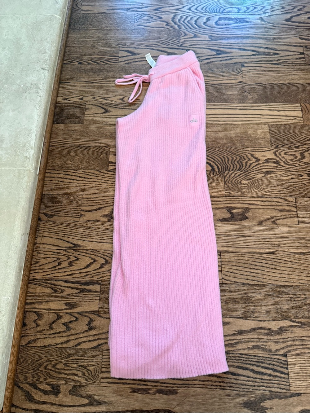 Alo sweet pink wide leg sweater pants